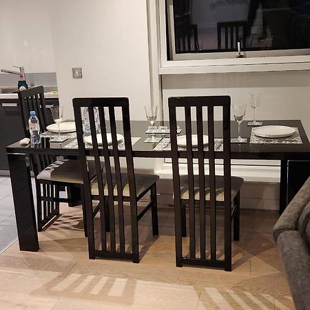 Luxury 2 Bed Apartment Excel London Exteriör bild
